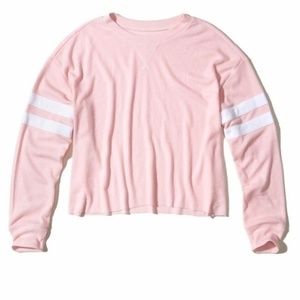 HOLLISTER ‘Must Have’ cozy pink crop top XS